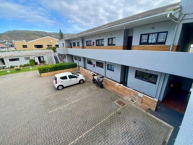 2 Bedroom Property for Sale in Fish Hoek Western Cape